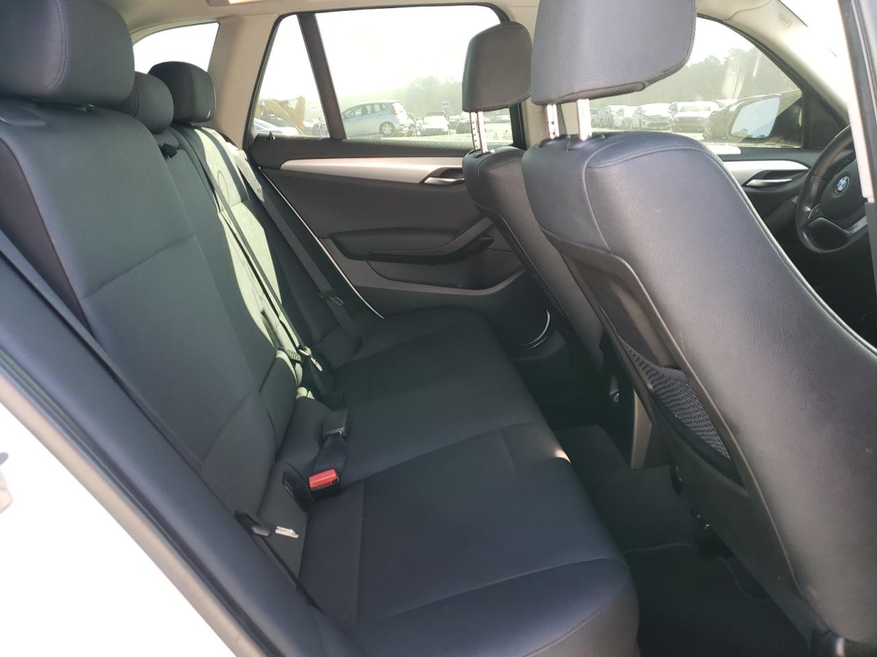 Photo 6 from auction – 2015 BMW X1 SDRIVE2 with VIN WBAVM1C59FVW57296