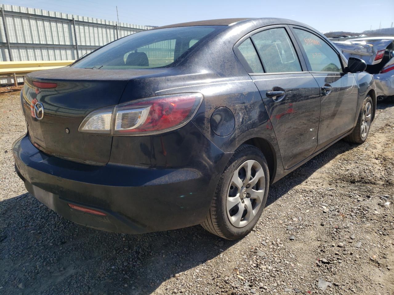 Photo 4 from auction – 2010 MAZDA 3 I with VIN JM1BL1SF4A1268696