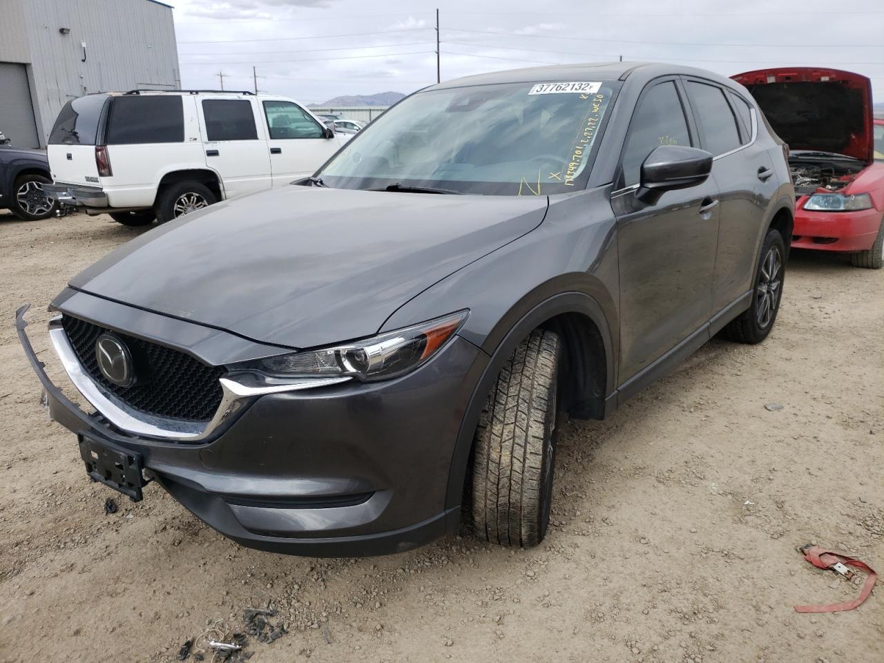 Photo 2 from auction – 2018 MAZDA CX-5 TOURI with VIN JM3KFACM1J1410255
