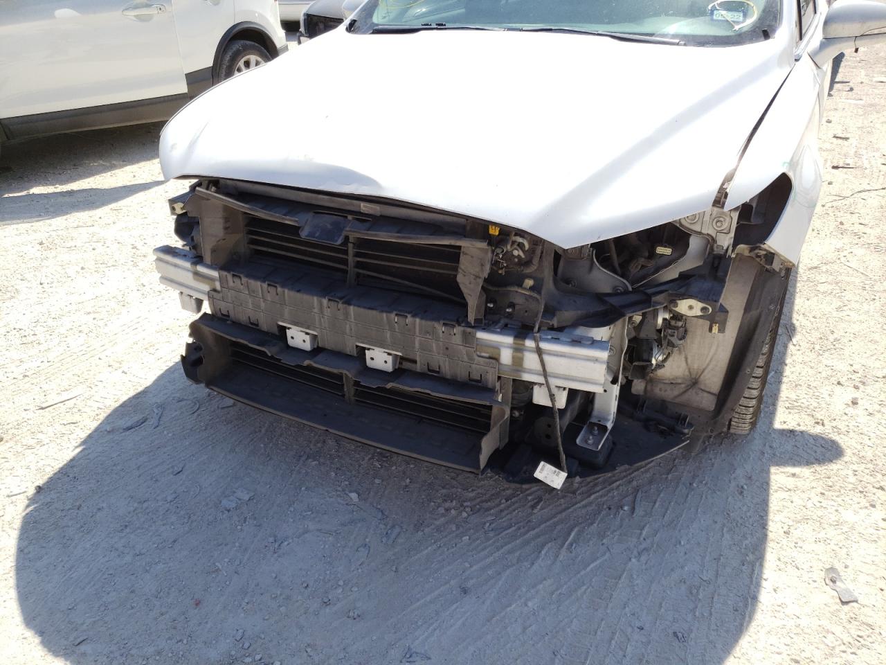 Photo 9 from auction – 2013 FORD FUSION SE with VIN 3FA6P0HR7DR228579