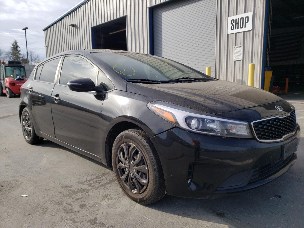 KIA FORTE LX 2017 with VIN KNAFK5A8XH5692396 - Photo from auction