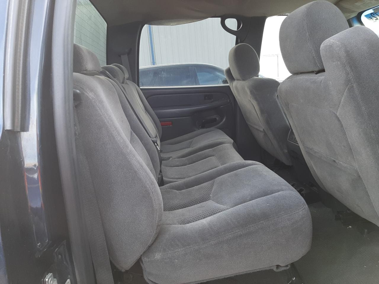 Photo 6 from auction – 2005 CHEVROLET SILVERADO with VIN 1GCGK13U35F820493