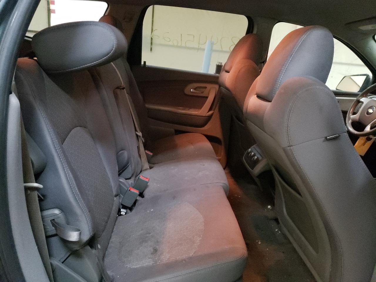 Photo 6 from auction – 2011 CHEVROLET TRAVERSE L with VIN 1GNKRFED1BJ224461