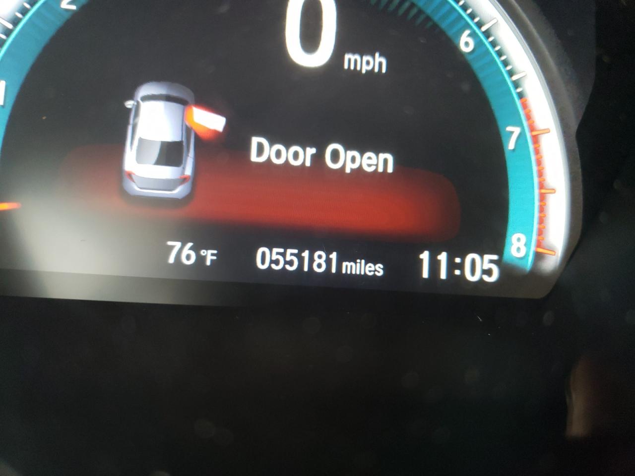 Photo 8 from auction – 2018 HONDA CIVIC EX with VIN 2HGFC2F73JH533735