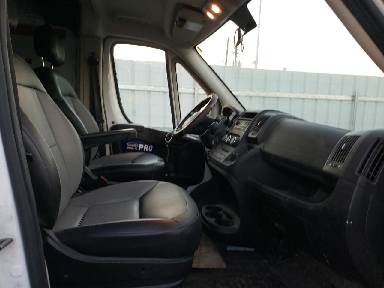 Photo 5 from auction – 2016 RAM PROMASTER with VIN 3C6TRVAG2GE115073