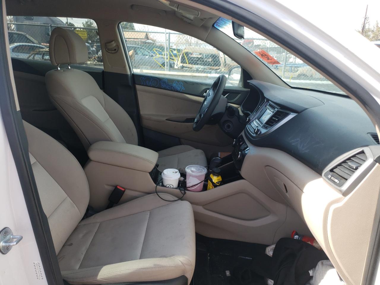 Photo 5 from auction – 2017 HYUNDAI TUCSON LIM with VIN KM8J3CA47HU291840