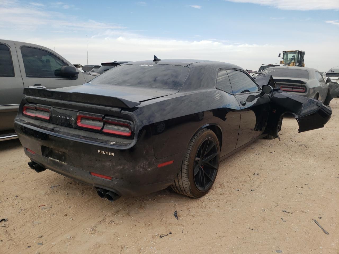 Photo 4 from auction – 2019 DODGE CHALLENGER with VIN 2C3CDZFJ9KH662488