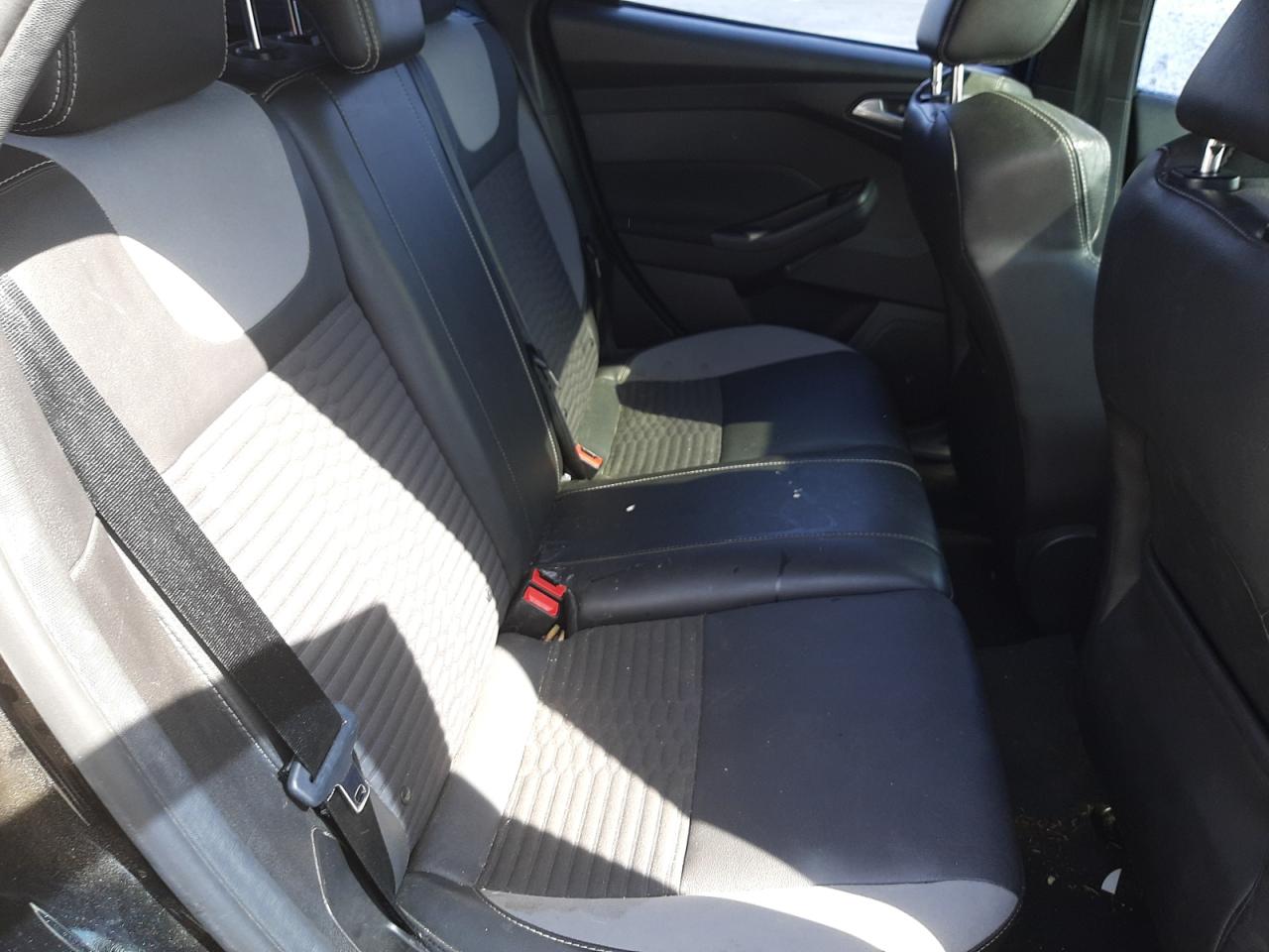 صورة رقم 6 من المزاد - 2014 FORD FOCUS ST مع VIN 1FADP3L94EL363499