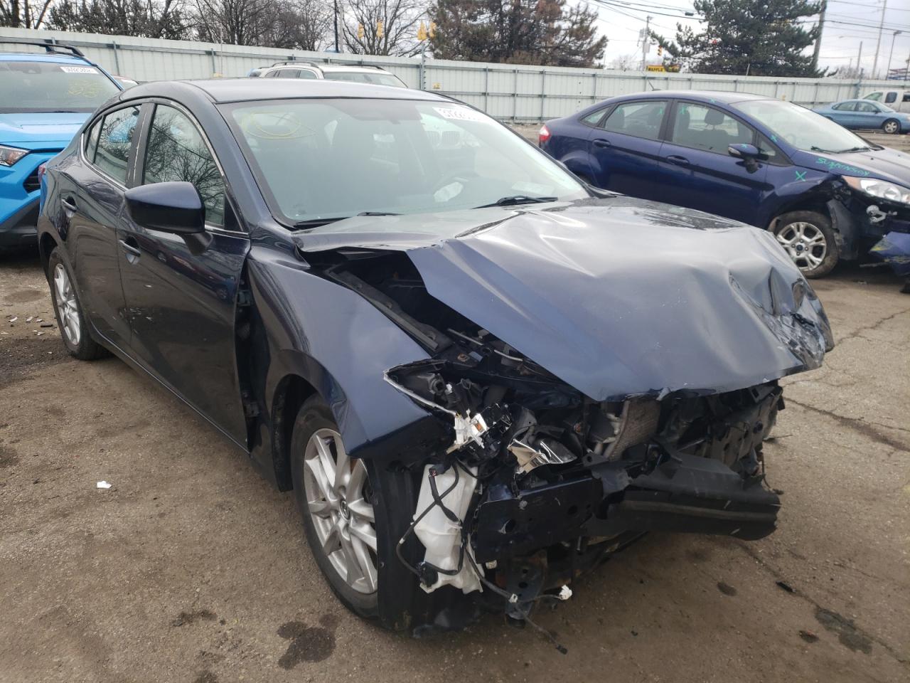 MAZDA 3 TOURING 2014 with VIN JM1BM1V75E1172647 - Photo from auction