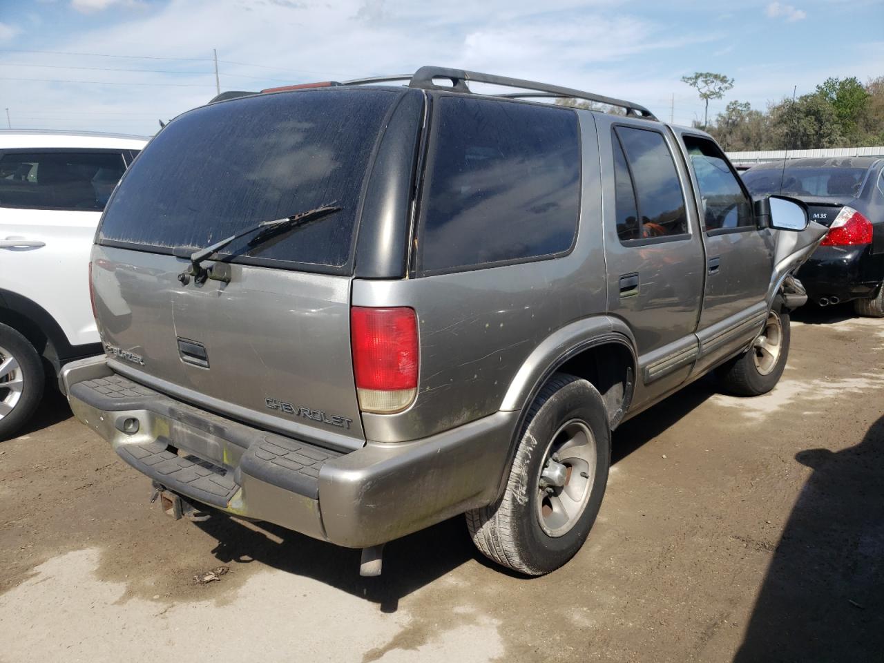 Photo 4 from auction – 1999 CHEVROLET BLAZER with VIN 1GNCS13W0X2151424