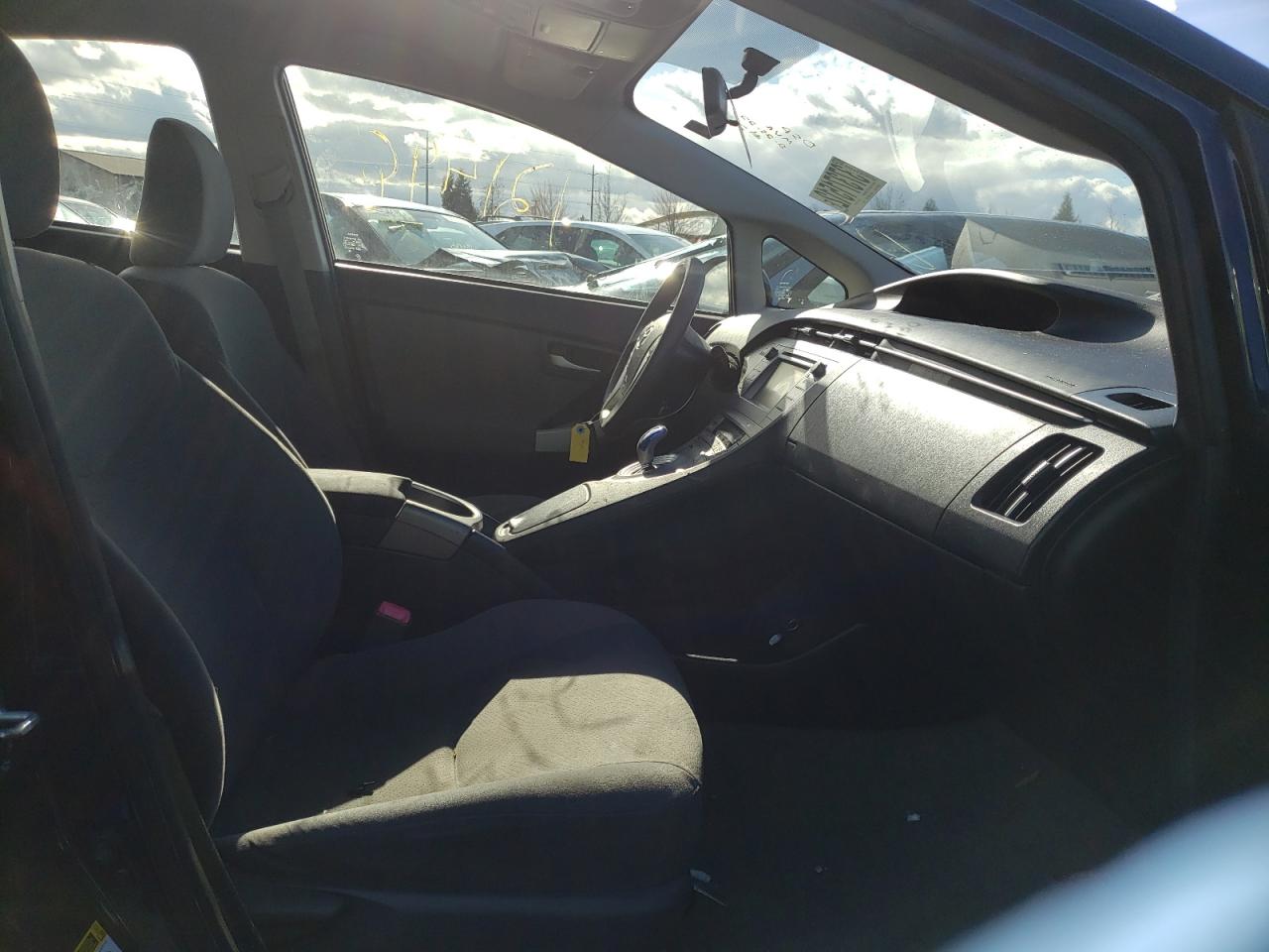 Photo 5 from auction – 2012 TOYOTA PRIUS with VIN JTDKN3DU2C1521549