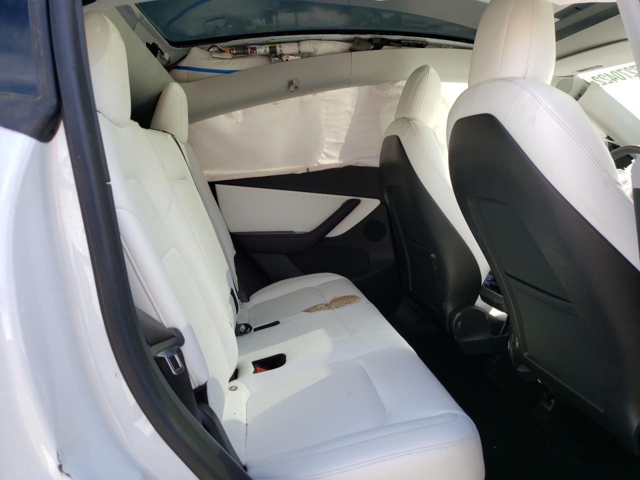 Photo 6 from auction – 2020 TESLA MODEL Y with VIN 5YJYGDEFXLF017610