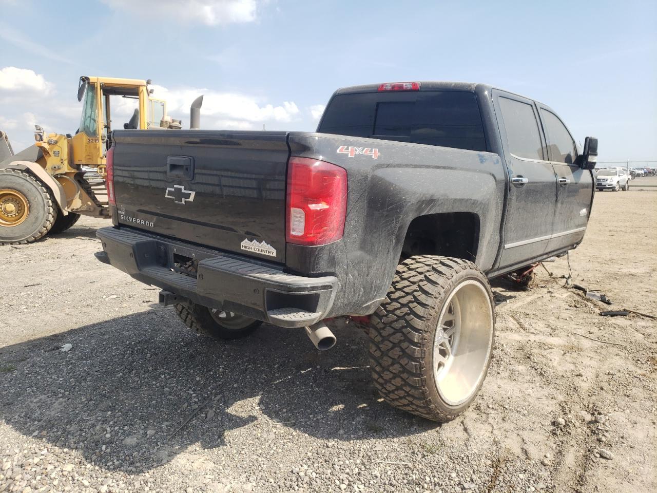 Photo 4 from auction – 2017 CHEVROLET SILVERADO with VIN 3GCUKTEC1HG264352