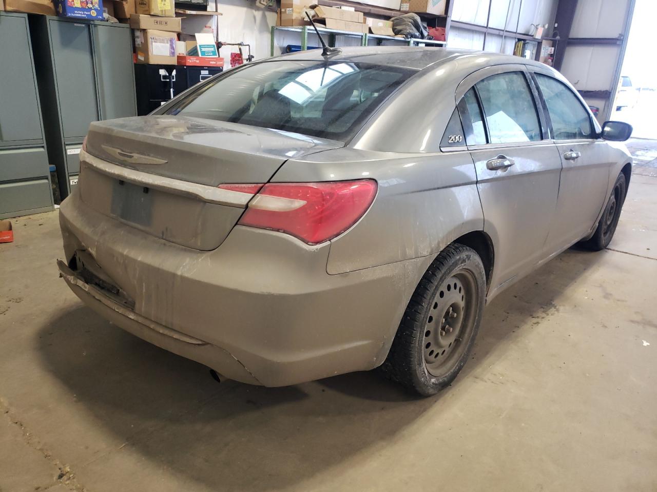 Photo 4 from auction – 2013 CHRYSLER 200 LX with VIN 1C3CCBAB8DN553055