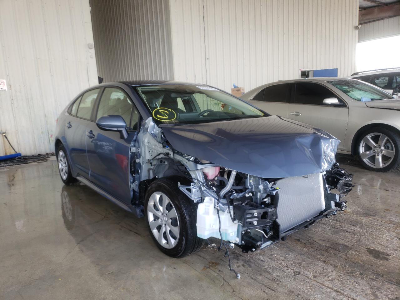 TOYOTA COROLLA LE 2021 with VIN JTDEPMAE7MJ152859 - Photo from auction