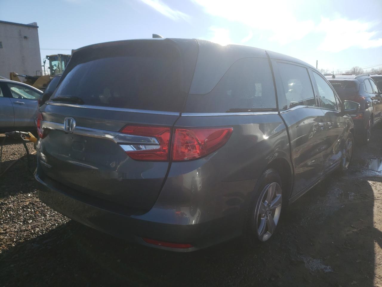 Photo 4 from auction – 2018 HONDA ODYSSEY EX with VIN 5FNRL6H79JB076788