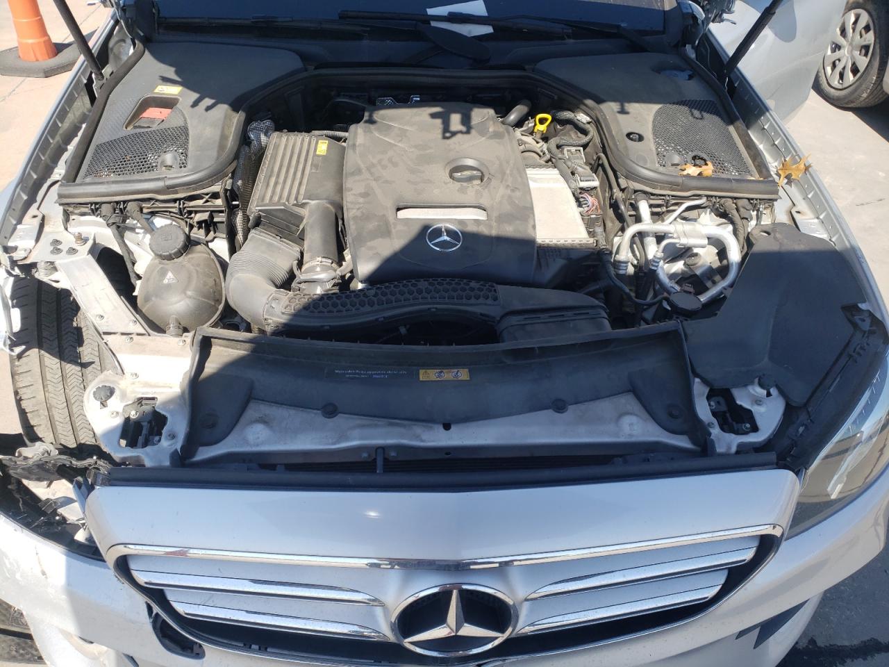 Photo 7 from auction – 2017 MERCEDES-BENZ E 300 with VIN WDDZF4JB1HA007760