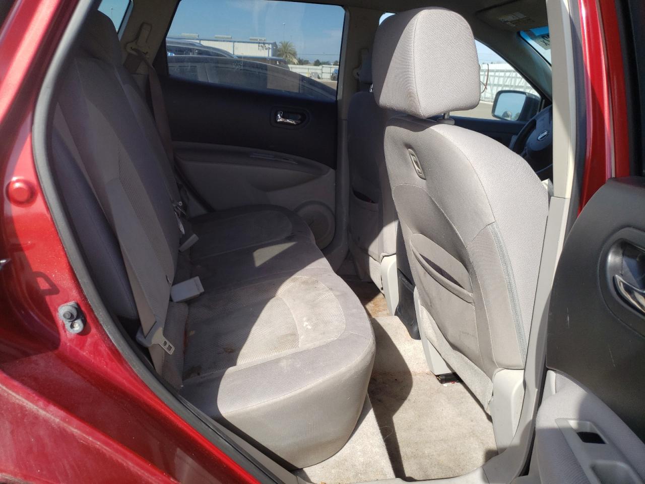 Photo 6 from auction – 2013 NISSAN ROGUE S with VIN JN8AS5MTXDW008940