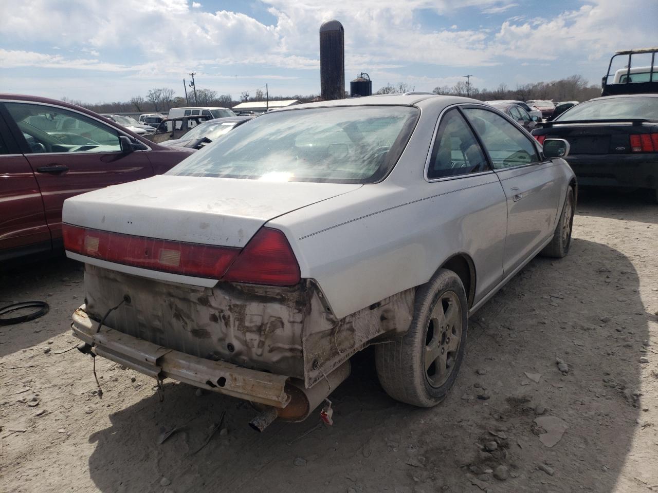 Photo 4 from auction – 2000 HONDA ACCORD EX with VIN 1HGCG2256YA004882