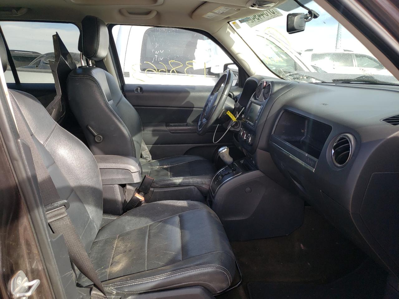 Photo 5 from auction – 2015 JEEP PATRIOT LA with VIN 1C4NJPFA1FD429984