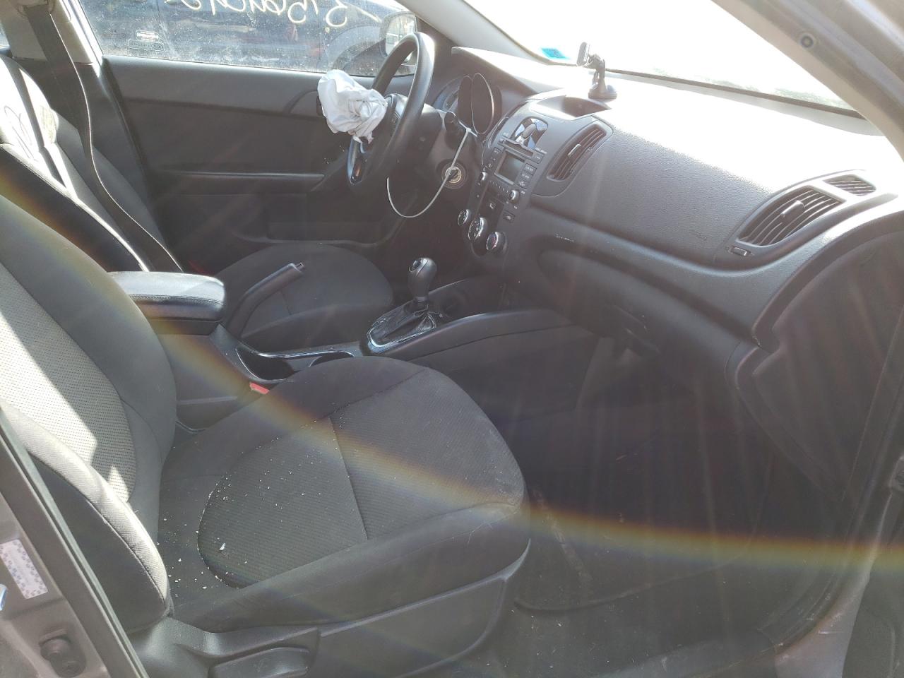 Photo 5 from auction – 2012 KIA FORTE with VIN KNAFU4A24C5502178