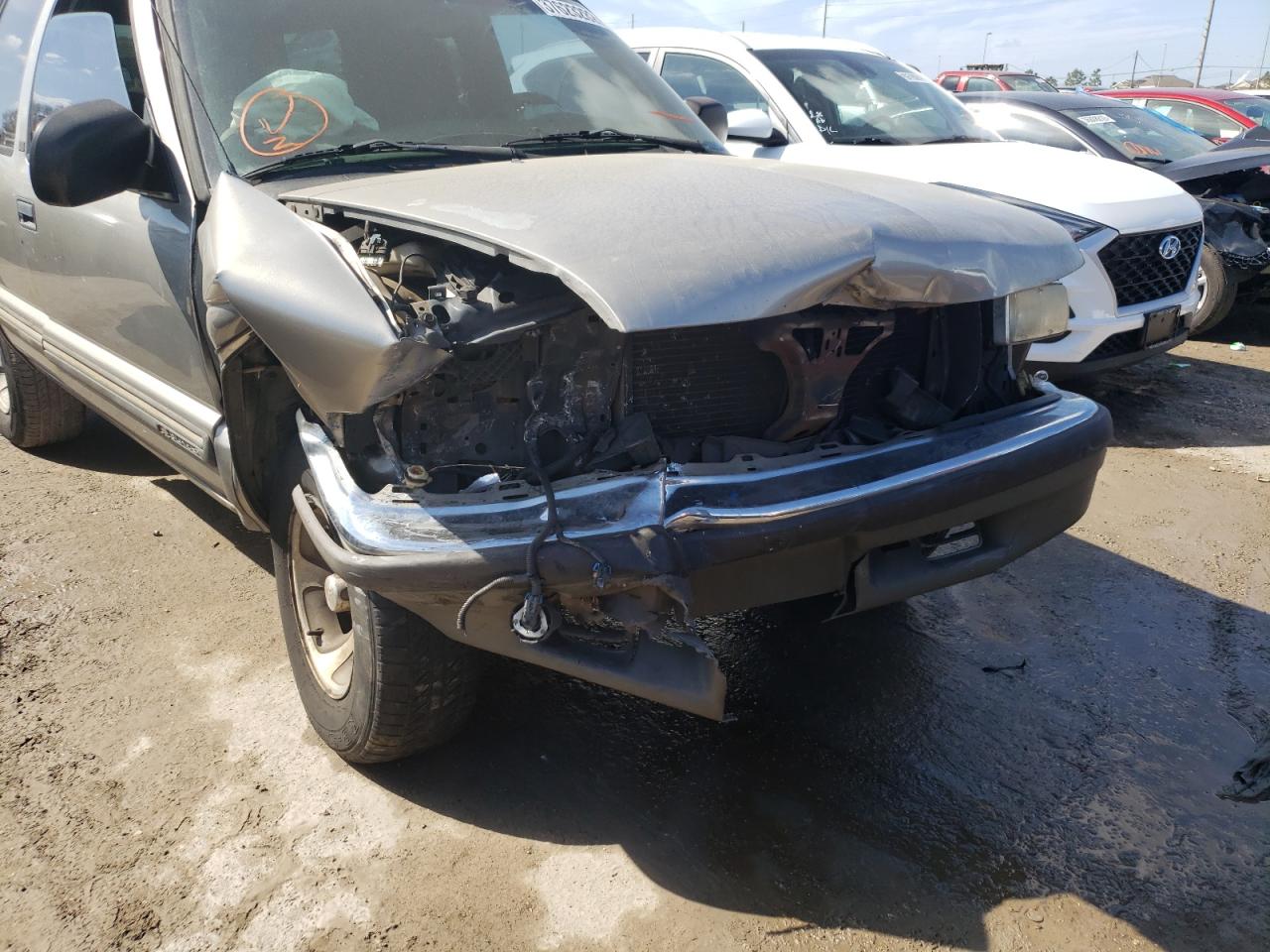 Photo 9 from auction – 1999 CHEVROLET BLAZER with VIN 1GNCS13W0X2151424