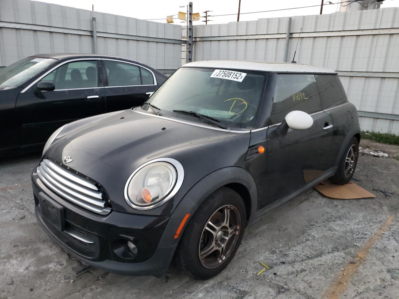 Photo 2 from auction – 2011 MINI COOPER with VIN WMWSU3C52BT181686