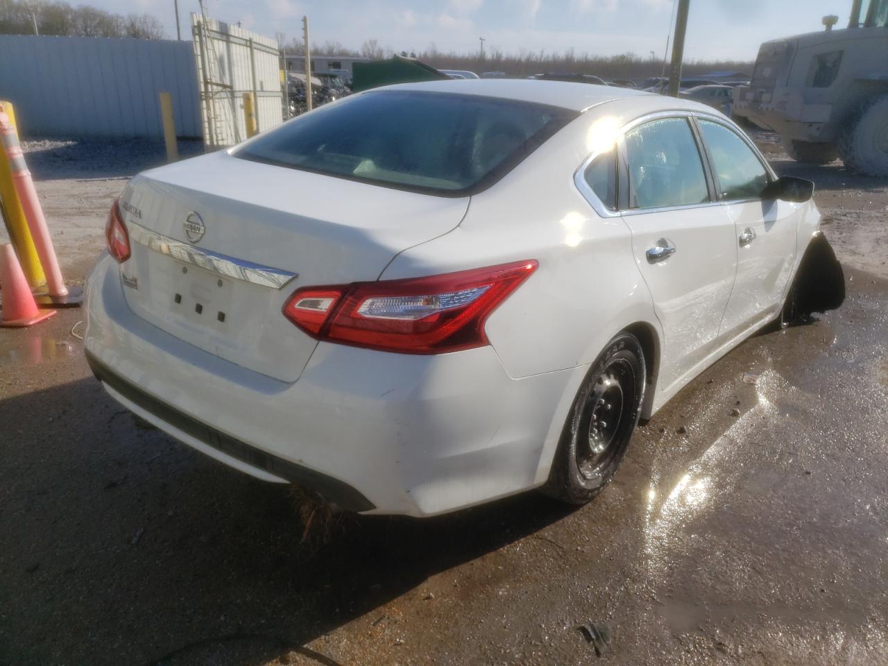 Photo 4 from auction – 2016 NISSAN ALTIMA 2.5 with VIN 1N4AL3AP5GN309278
