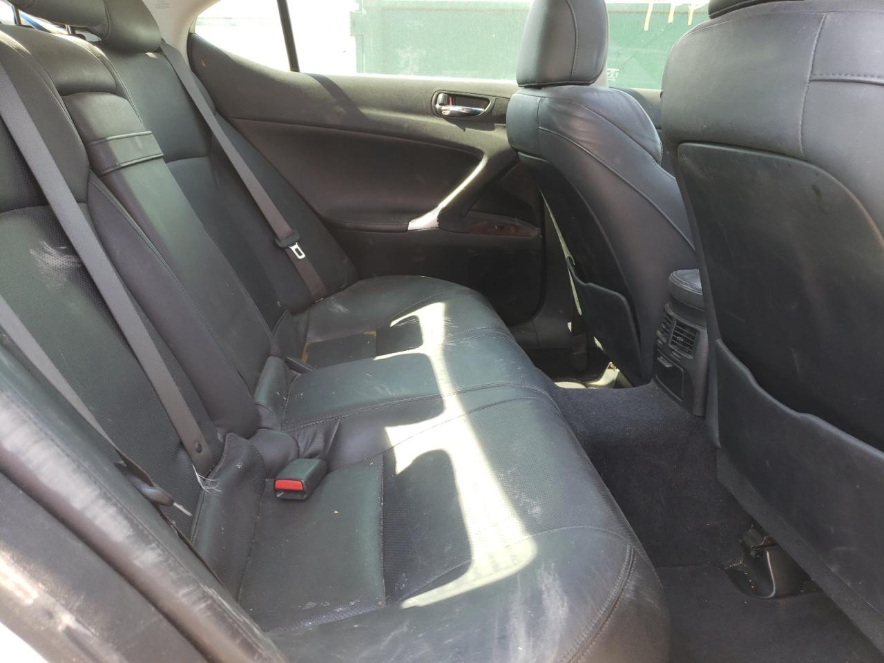 Photo 6 from auction – 2006 LEXUS IS 350 with VIN JTHBE262665007365