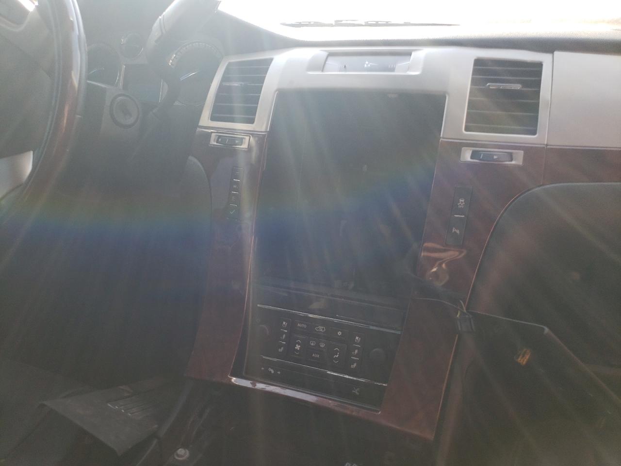 Photo 9 from auction – 2013 CADILLAC ESCALADE P with VIN 1GYS3CEF3DR111720