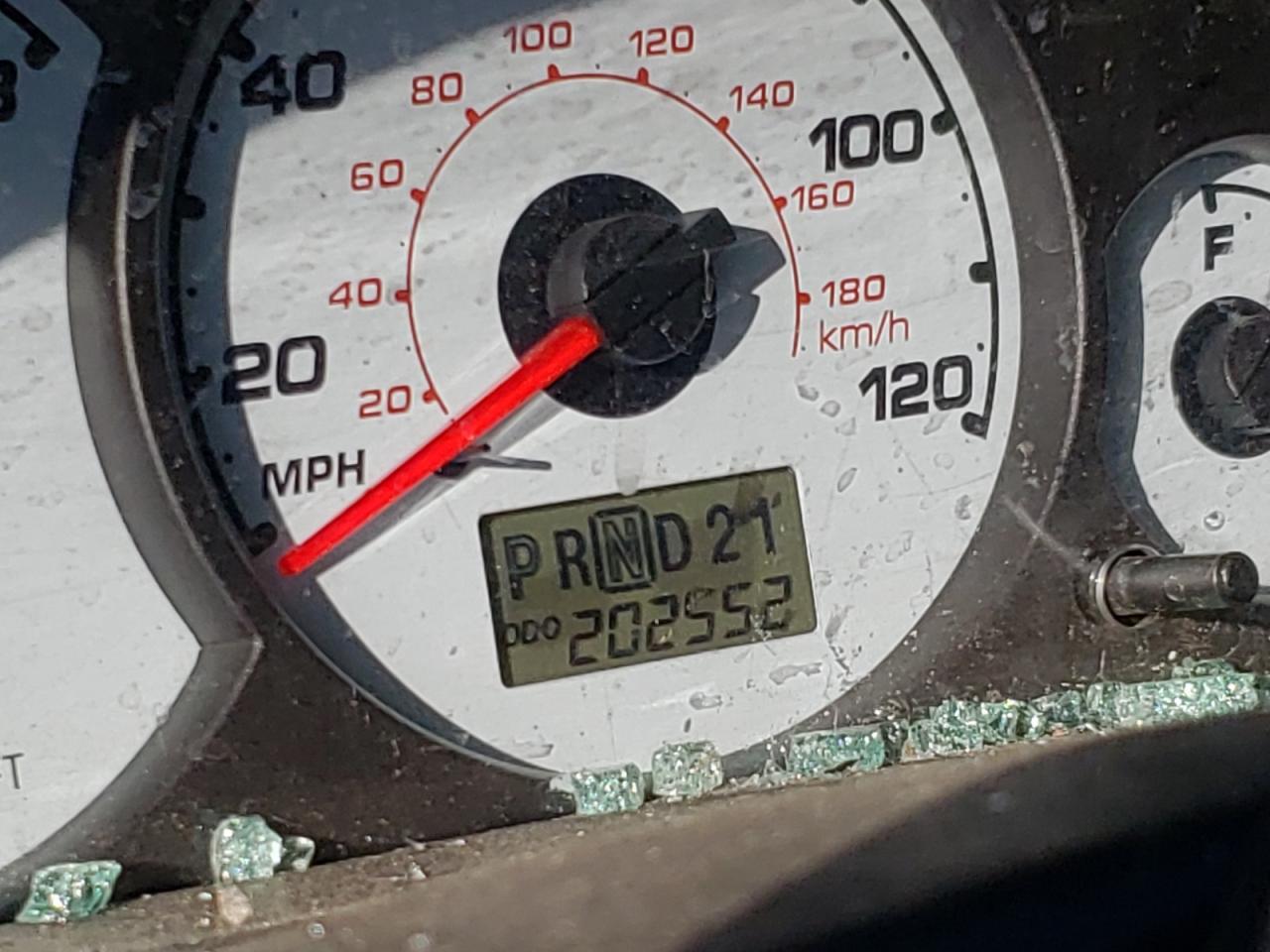 Photo 8 from auction – 2004 FORD ESCAPE XLS with VIN 1FMYU02134KA73009
