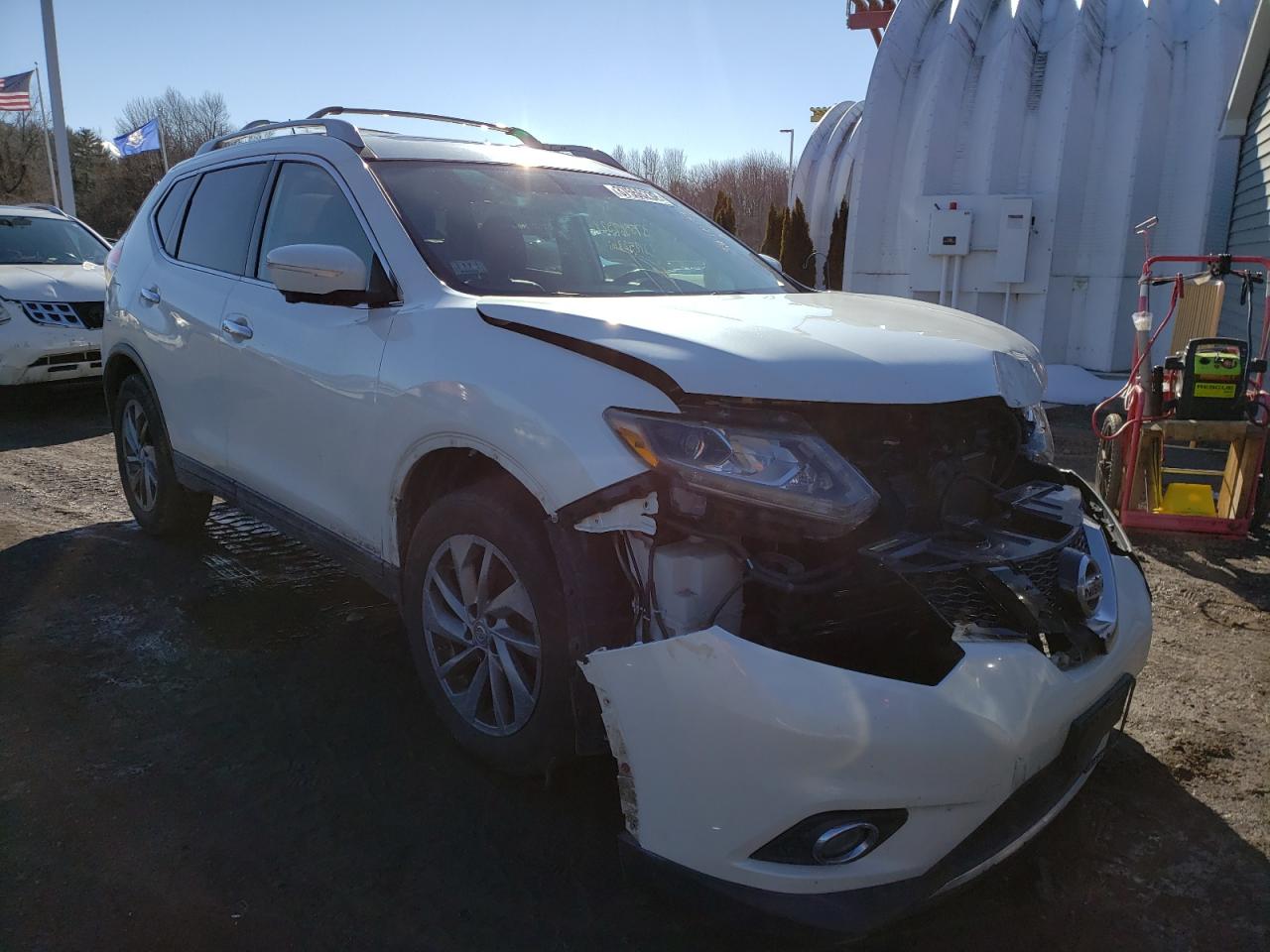 NISSAN ROGUE S 2015 with VIN 5N1AT2MT5FC861012 - Photo from auction