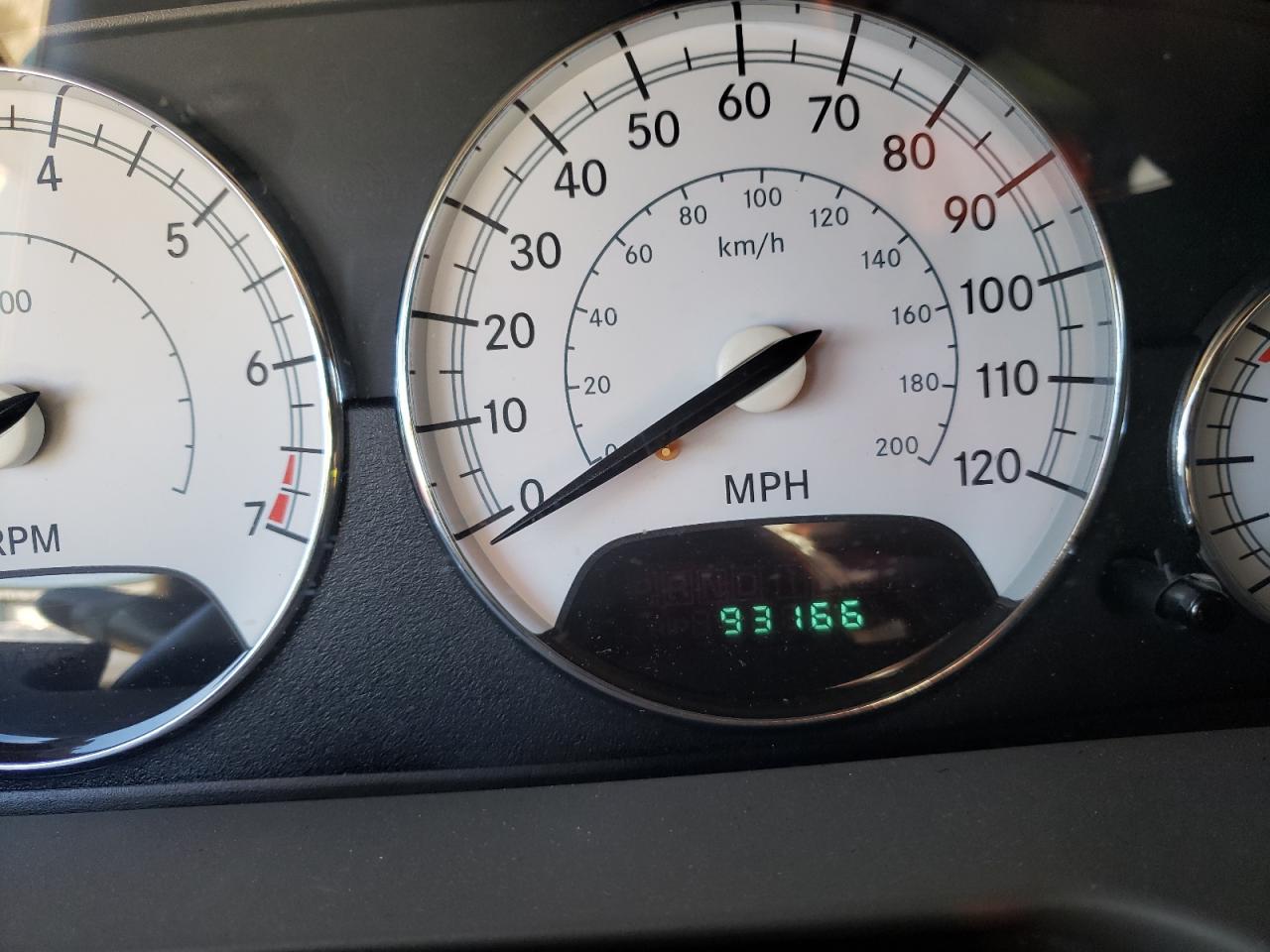 Photo 8 from auction – 2004 CHRYSLER SEBRING LI with VIN 1C3EL65RX4N132249