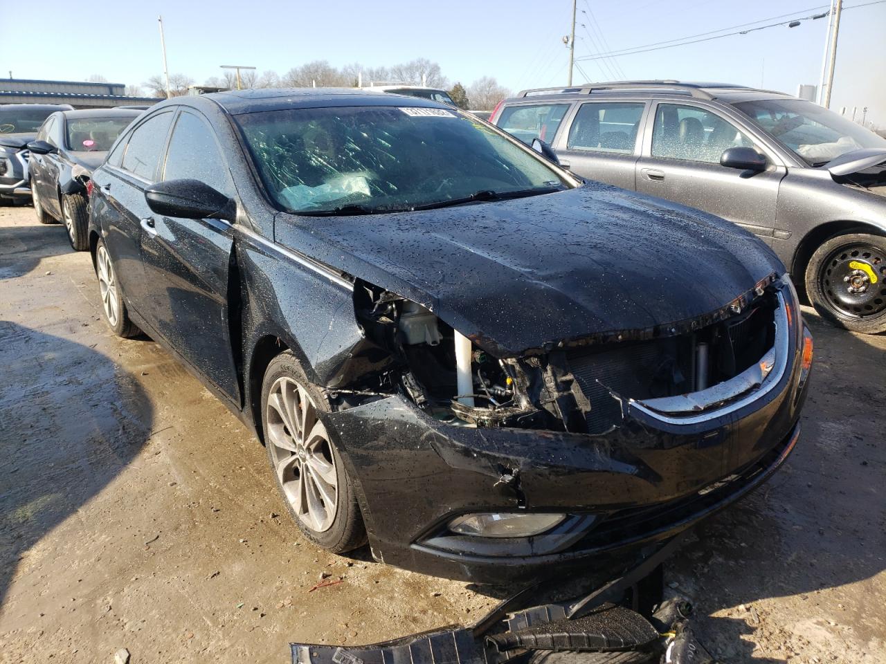 HYUNDAI SONATA SE 2013 with VIN 5NPEC4AB1DH751833 - Photo from auction