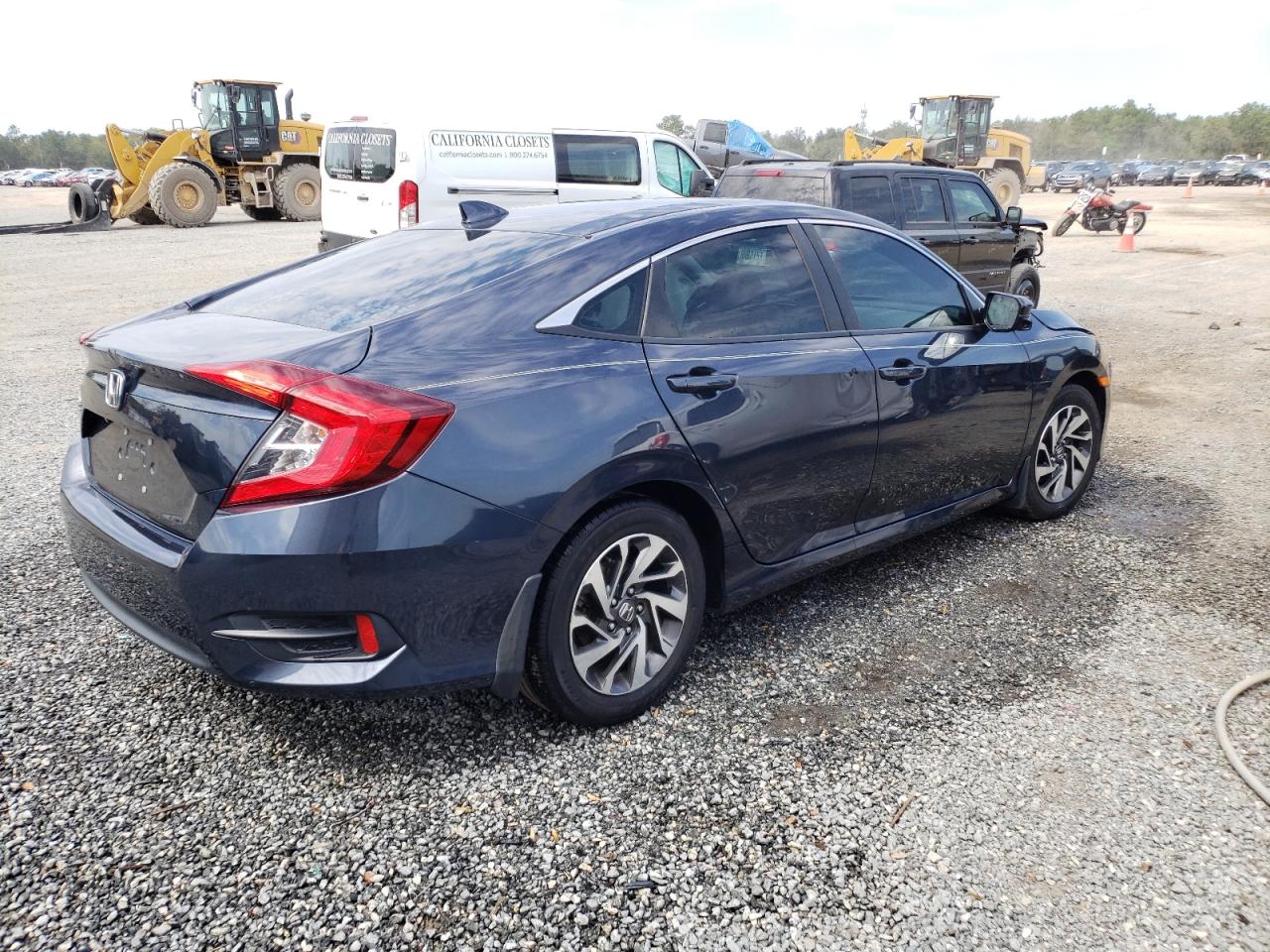 Photo 4 from auction – 2017 HONDA CIVIC EX with VIN 19XFC2F78HE082354
