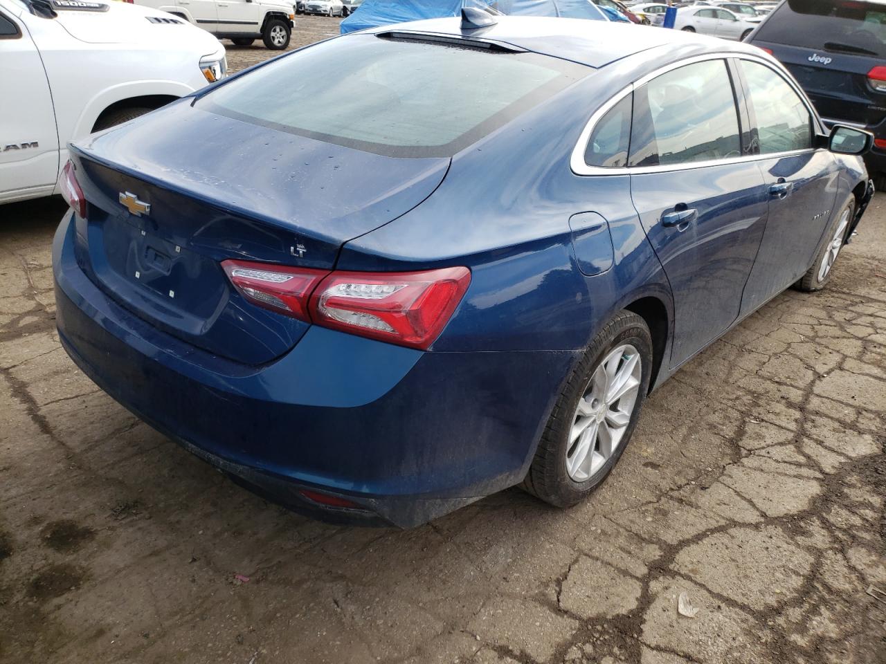 Photo 4 from auction – 2019 CHEVROLET MALIBU LT with VIN 1G1ZD5ST4KF157748