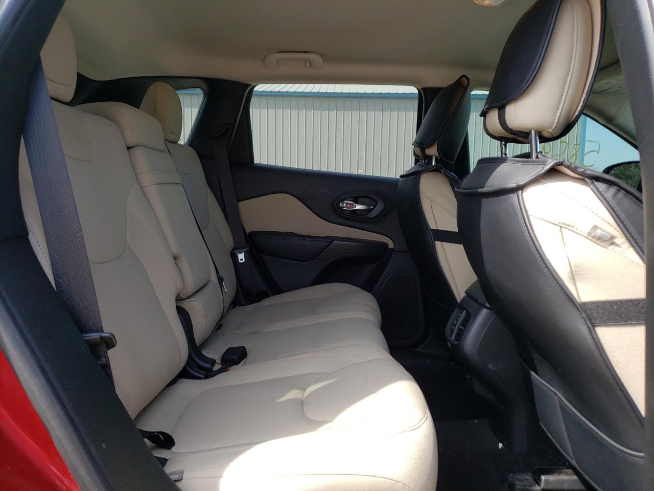 Photo 6 from auction – 2017 JEEP CHEROKEE L with VIN 1C4PJLCS0HW502400