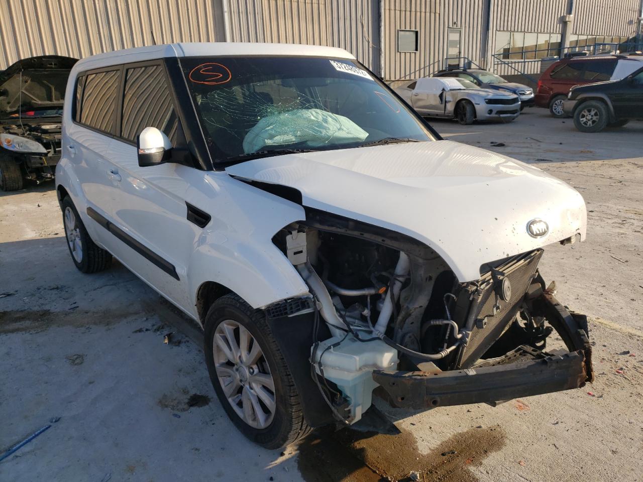 KIA SOUL 2013 with VIN KNDJT2A60D7491113 - Photo from auction