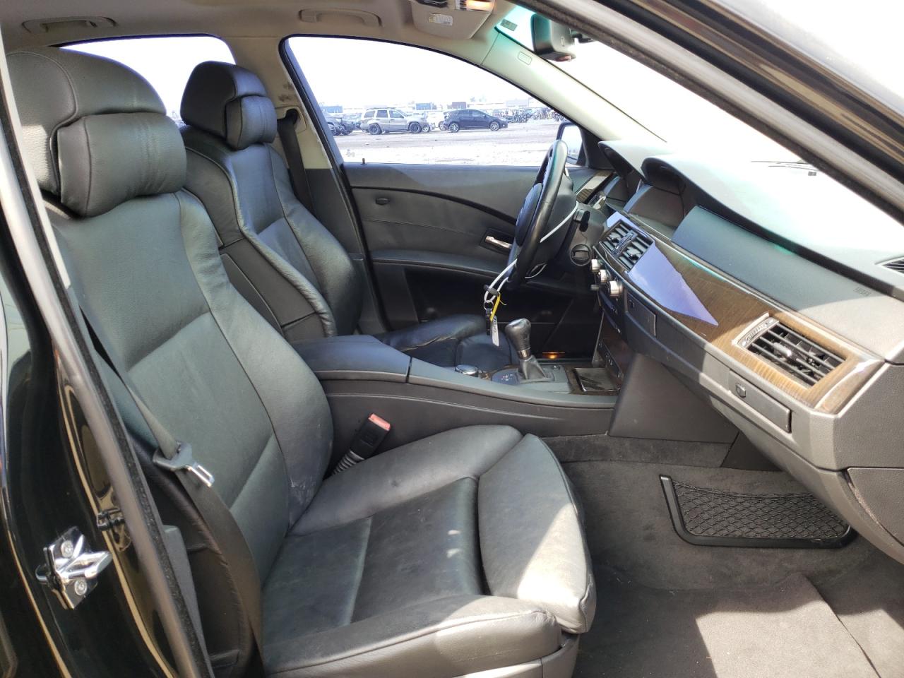Photo 5 from auction – 2007 BMW 550 I with VIN WBANB535X7CN93893