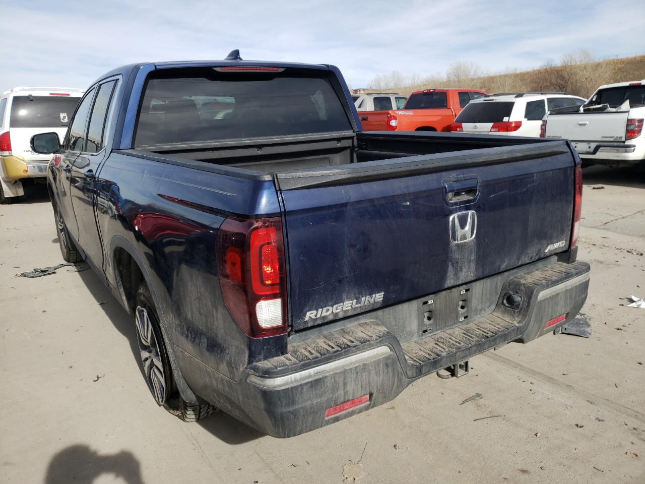 Photo 3 from auction – 2017 HONDA RIDGELINE with VIN 5FPYK3F49HB022978