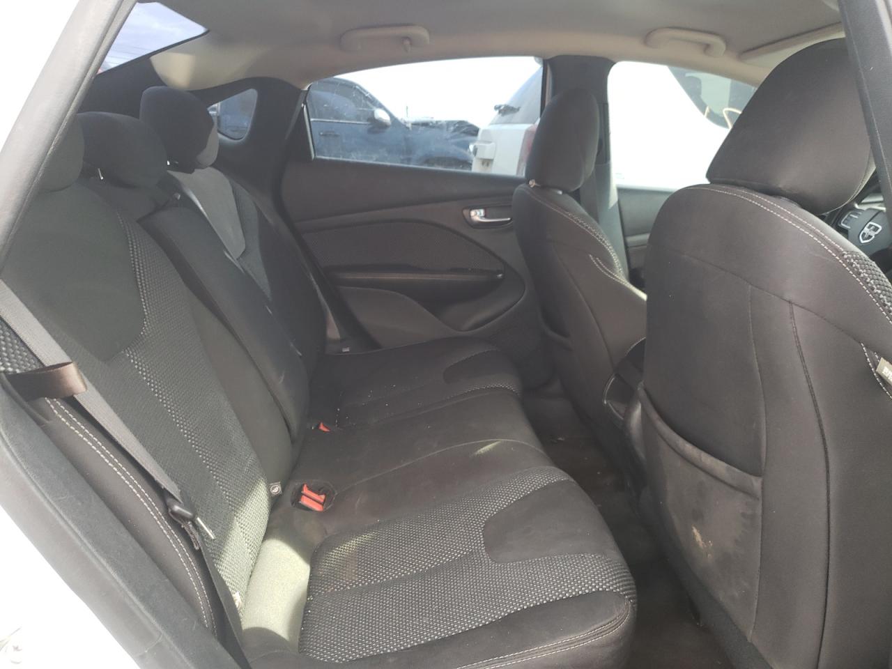 Photo 6 from auction – 2015 DODGE DART SXT with VIN 1C3CDFBB2FD352019