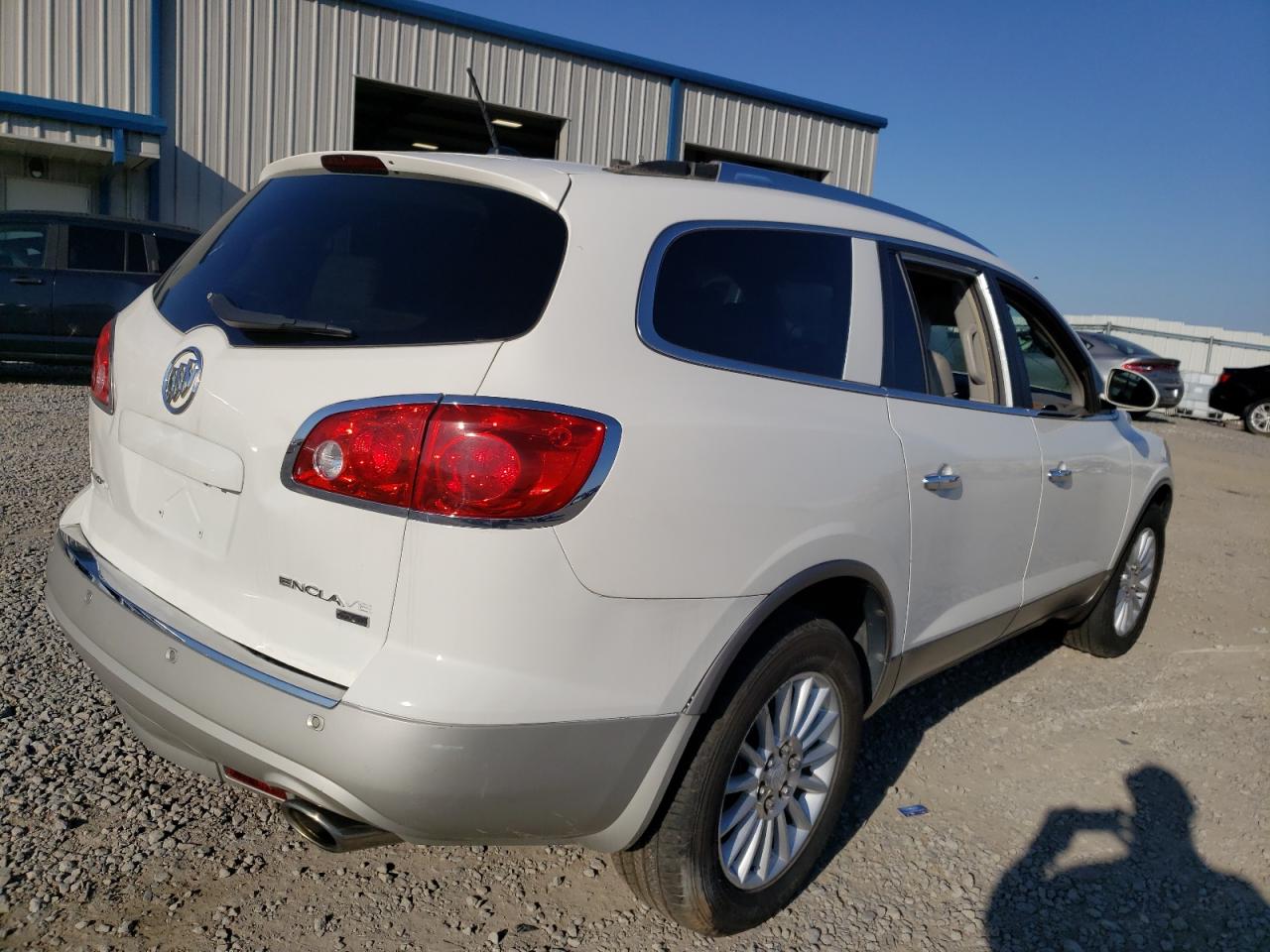 Photo 4 from auction – 2010 BUICK ENCLAVE CX with VIN 5GALRBED7AJ133328