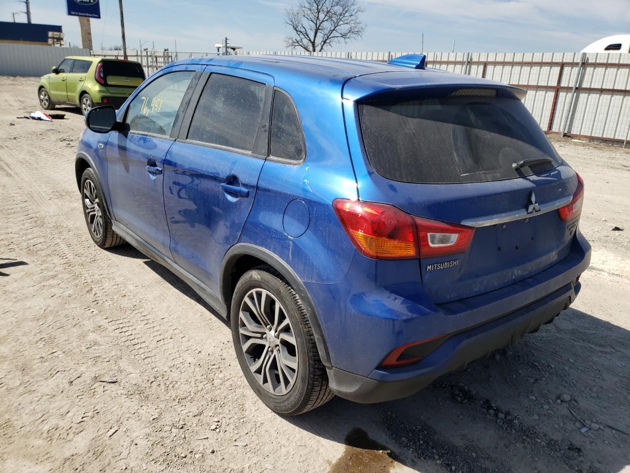 Photo 3 from auction – 2018 MITSUBISHI OUTLANDER with VIN JA4AP3AW2JZ034243