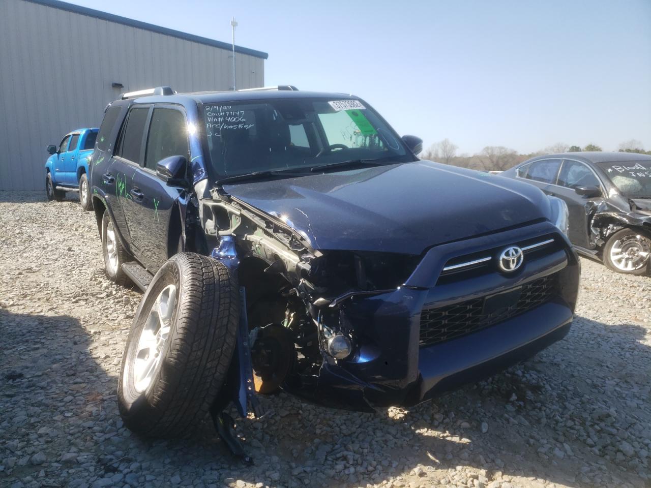 TOYOTA 4RUNNER SR 2020 with VIN JTEZU5JR0L5224006 - Photo from auction