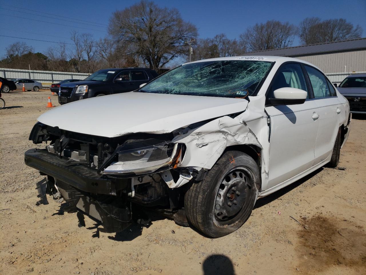 Photo 2 from auction – 2017 VOLKSWAGEN JETTA S with VIN 3VW2B7AJ2HM348844