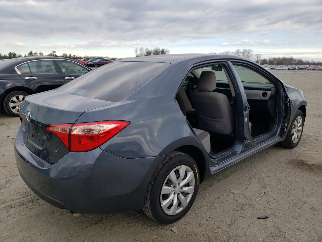 Photo 4 from auction – 2017 TOYOTA COROLLA L with VIN 2T1BURHE2HC885627