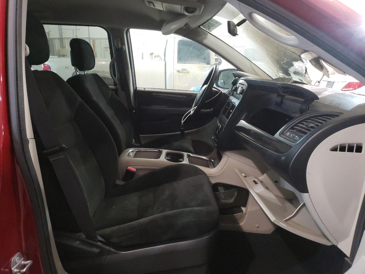 Photo 5 from auction – 2015 DODGE GRAND CARA with VIN 2C4RDGCG0FR717123