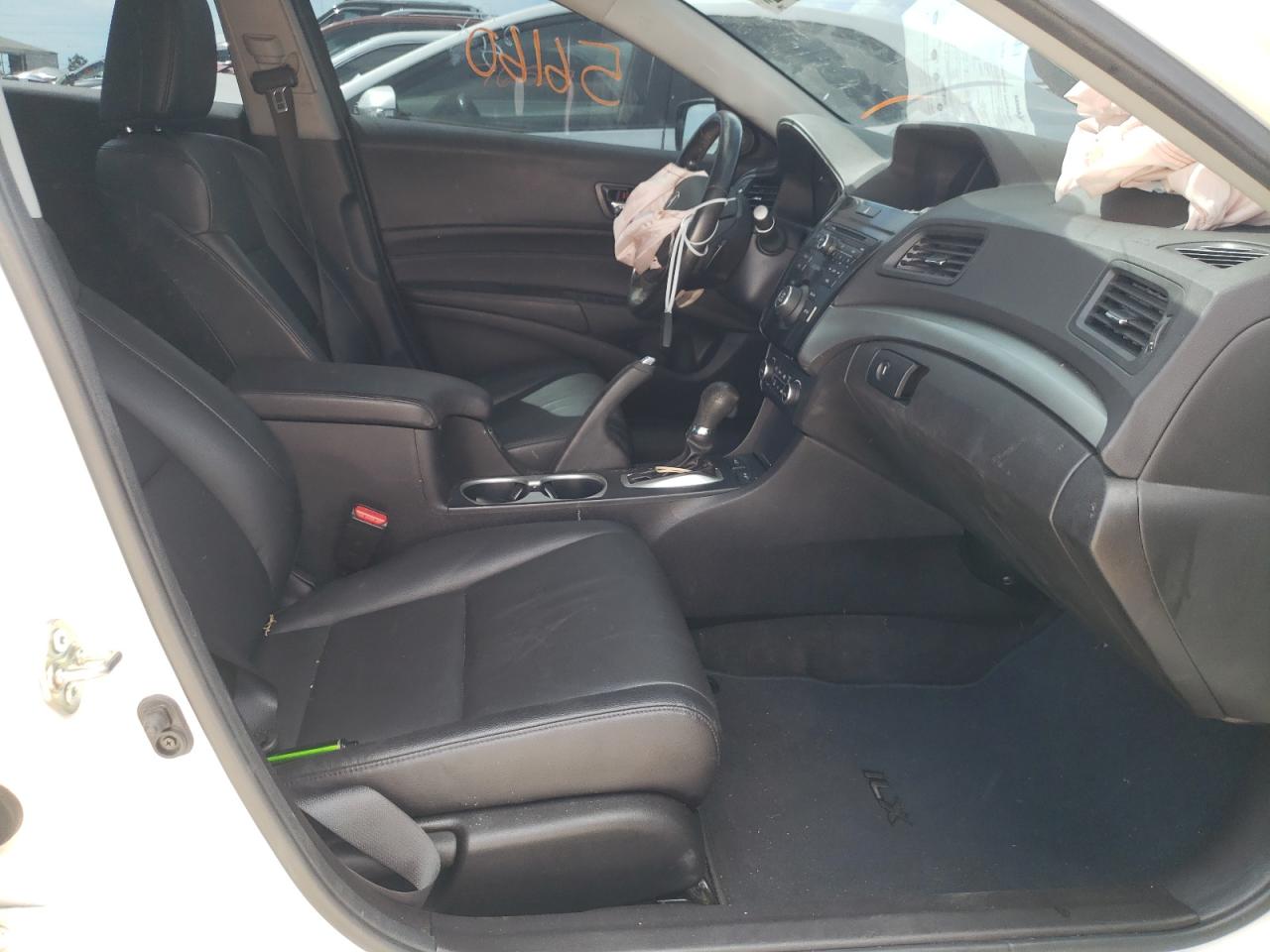 Photo 5 from auction – 2017 ACURA ILX BASE W with VIN 19UDE2F33HA004809