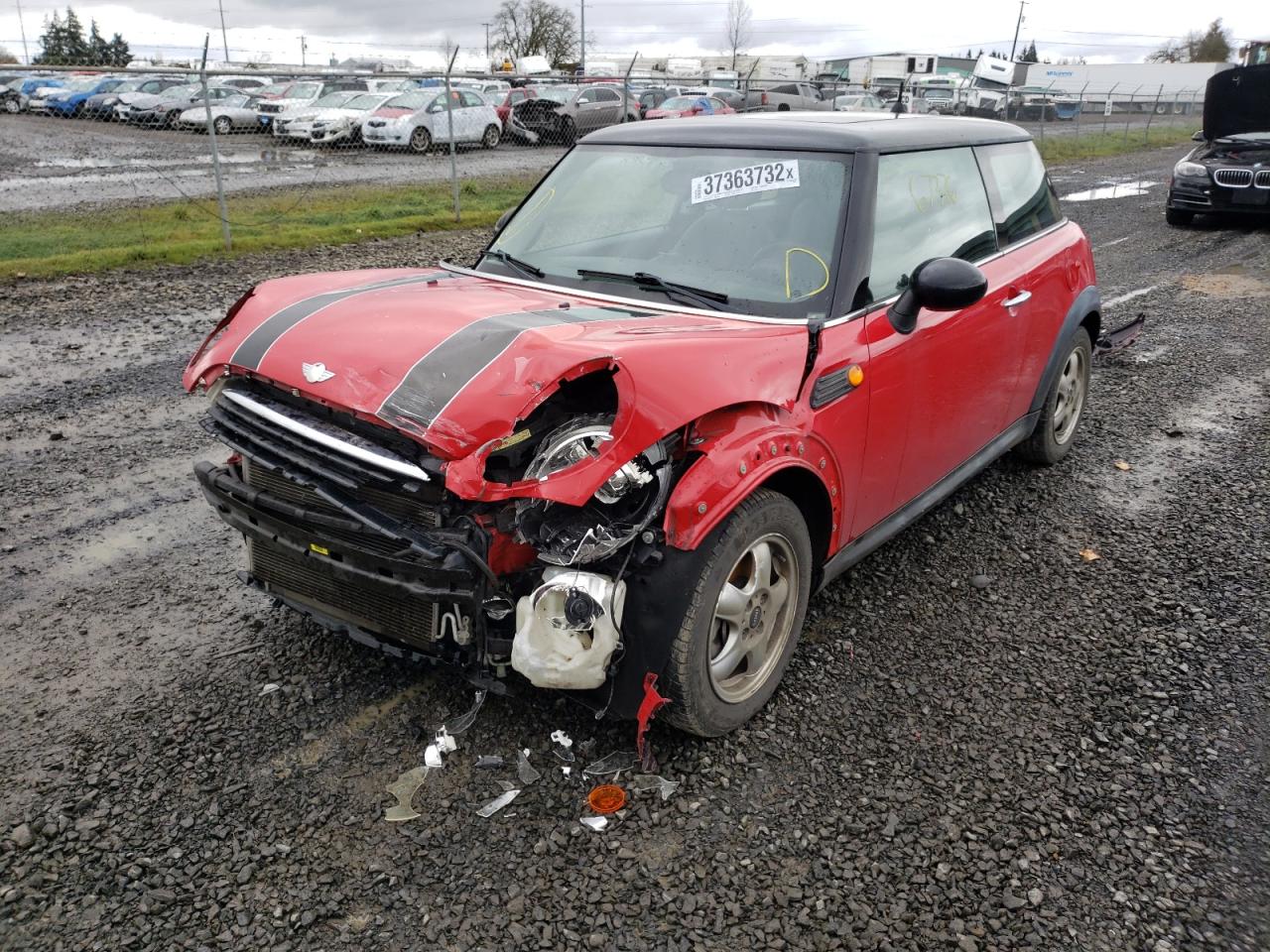 Photo 2 from auction – 2007 MINI COOPER with VIN WMWMF33587TT54976