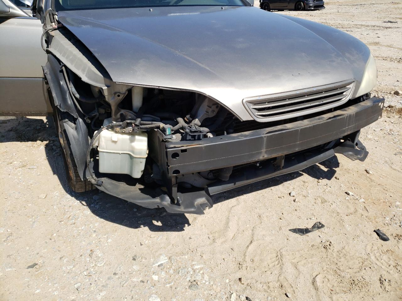 Photo 9 from auction – 2000 LEXUS ES 300 with VIN JT8BF28G7Y0281583